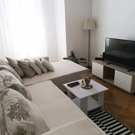Jurmar - With Terrace Apartment