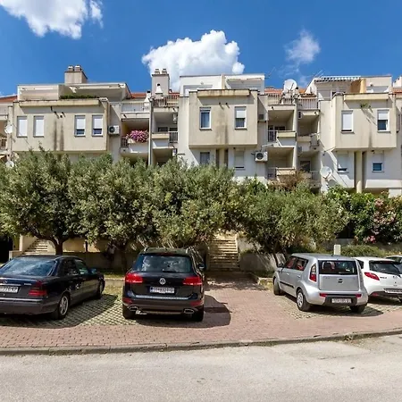 Apartment Jurmar - With Terrace Split